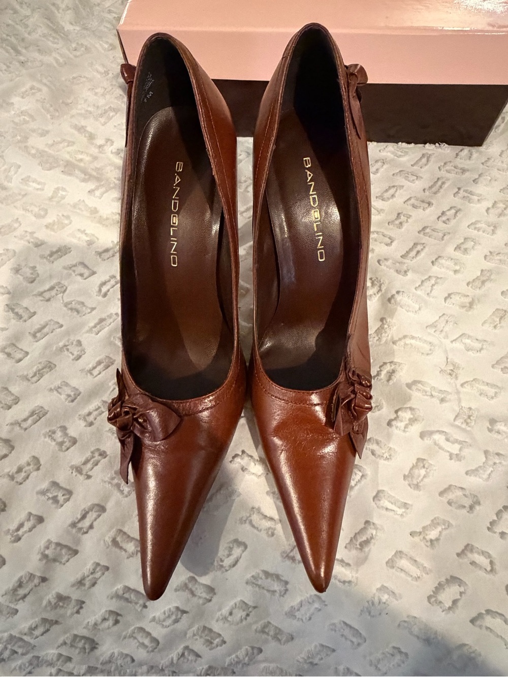 Bandolino Brown Pointed Toe Leather Heels with Bow Accent